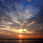 @instagram: #coloursofthesky #sunsets #beachlife #tranquilbeaches #varca