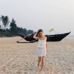 @instagram: Побывали мы на пляже Colva Beach. Ох сколько там народа, индусов, как видимо местный пляж плюс всех туда привозят из разных деревень и городов. Не понравилось совсем. Опять начали подбегать, фоткаться, мы уже говорим, что не хотим, уходим, а они настырные