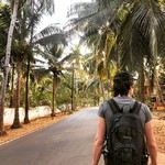 @instagram: Гоа, Индия. Бывшая колония Португалии, что хорошо заметно, гуляя по улицам деревень и городов. 2,5 недели назад мы вернулись из райского места на Земле, где курс с деревянным рублем 1 к 1, а часовой пояс отличается не как обычно на час, два, а на 2,5. Сто