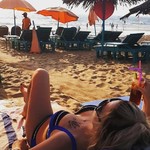 @instagram: Так и пролежали бы с @nasty2505_85 тюленчиками, если бы не познакомились с мега весёлыми девчонками @elenkaegel @yulianeroda ????

#goa2019 #гоа2019 #гоа???? #багабич  #baga #titos #москва #норильск #путилково