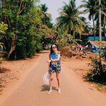 @instagram: Я и улица шириной в тротуар
#goa #colva #colvabeach #colvabeachgoa #beach #beachgoa #india #indiana