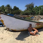 @instagram: Не верьте слухам, не верьте стереотипам, всегда лучше проверить все на себе. Многие говорят, что #Гоа грязный курорт, стремный, инфекционный - все это не так.
Гоа - это отличное место для путешествиий, главное передвигаться и не привязываться к одном мест