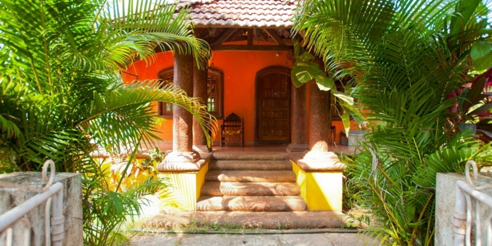The Orange Fountain — Villa for rent in Morjim