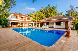 Beachfront Villa — Luxury villa for rent in Candolim