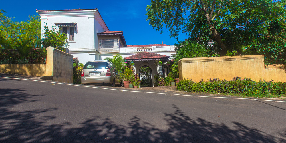 Orchard House — Luxury villa for rent in Pilerne