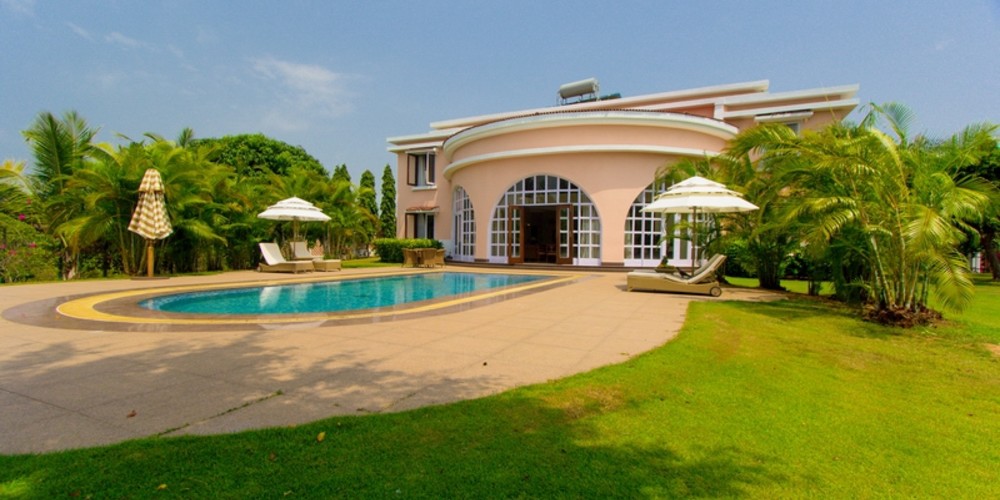 Alexandra Palace — Luxury villa for rent in Palolem