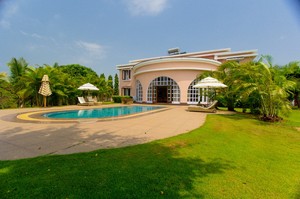 Alexandra Palace — Luxury villa for rent in Palolem