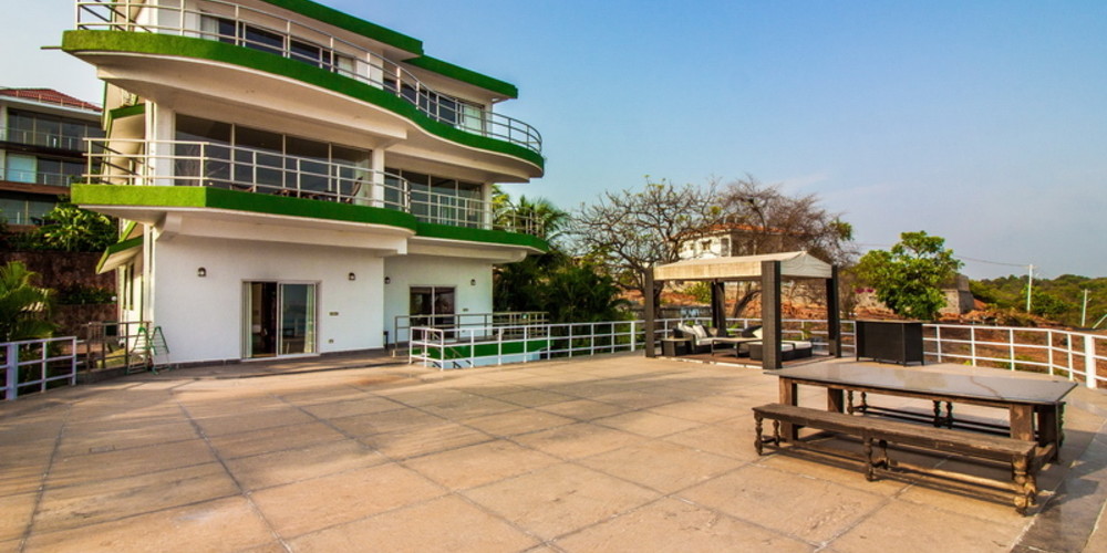 Aston Villa — Luxury villa for rent in Candolim