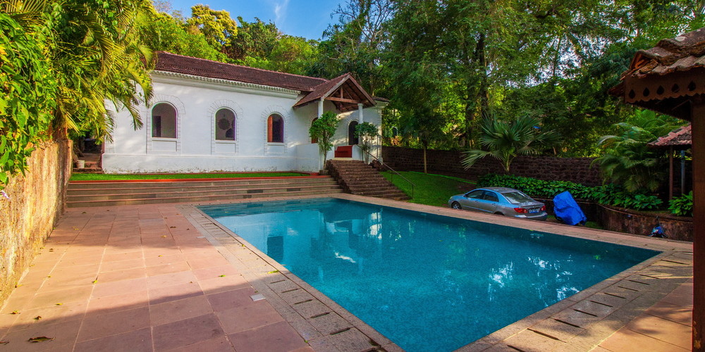 Hima Villa — Luxury villa for rent in Verem