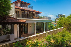 Highland Villa — Luxury villa for rent in Candolim