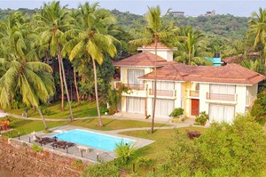 Villa Waterfront — Luxury villa for rent in Nerul