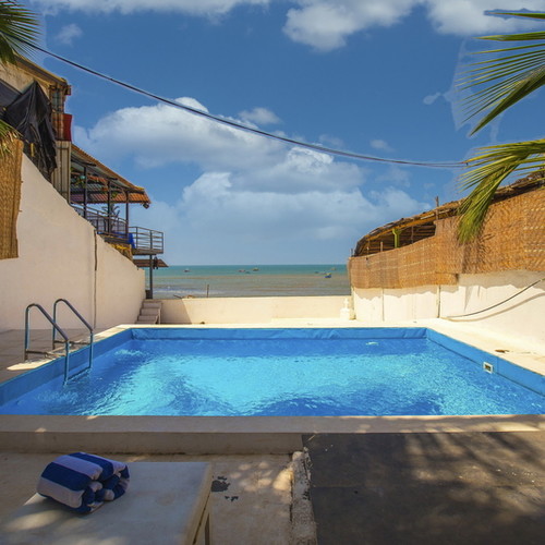 Swimming pool with seaview