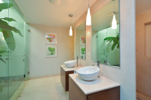 Luxury spacious bathroom
