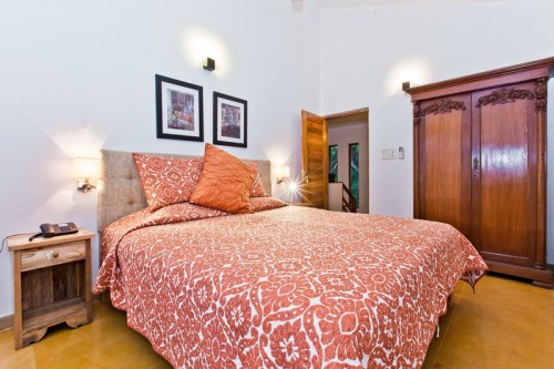 Master bedroom with en-suite bathroom