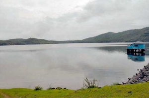 Chapoli Dam: wonderful lake in foothills