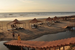 Fresh Nightclub in Morjim Resort